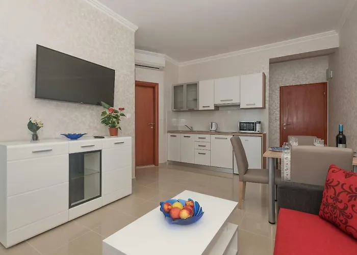 Stella Maris 马卡尔斯卡