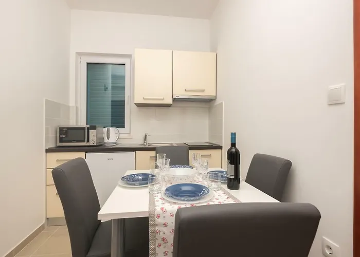 Stella Maris * 马卡尔斯卡